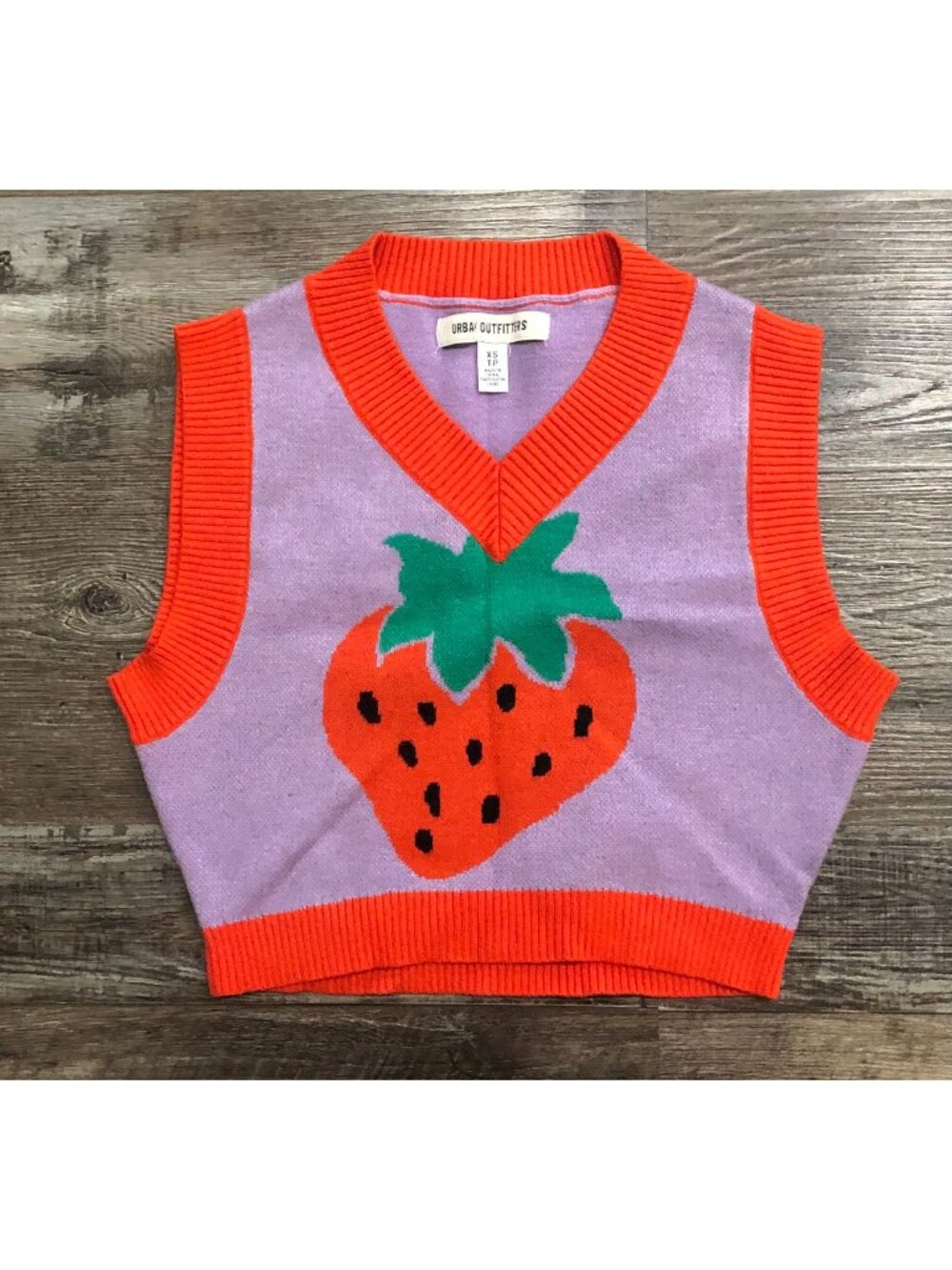 Urban Outfitters Randi Cropped Sweater Vest Womens XS Purple Strawberry